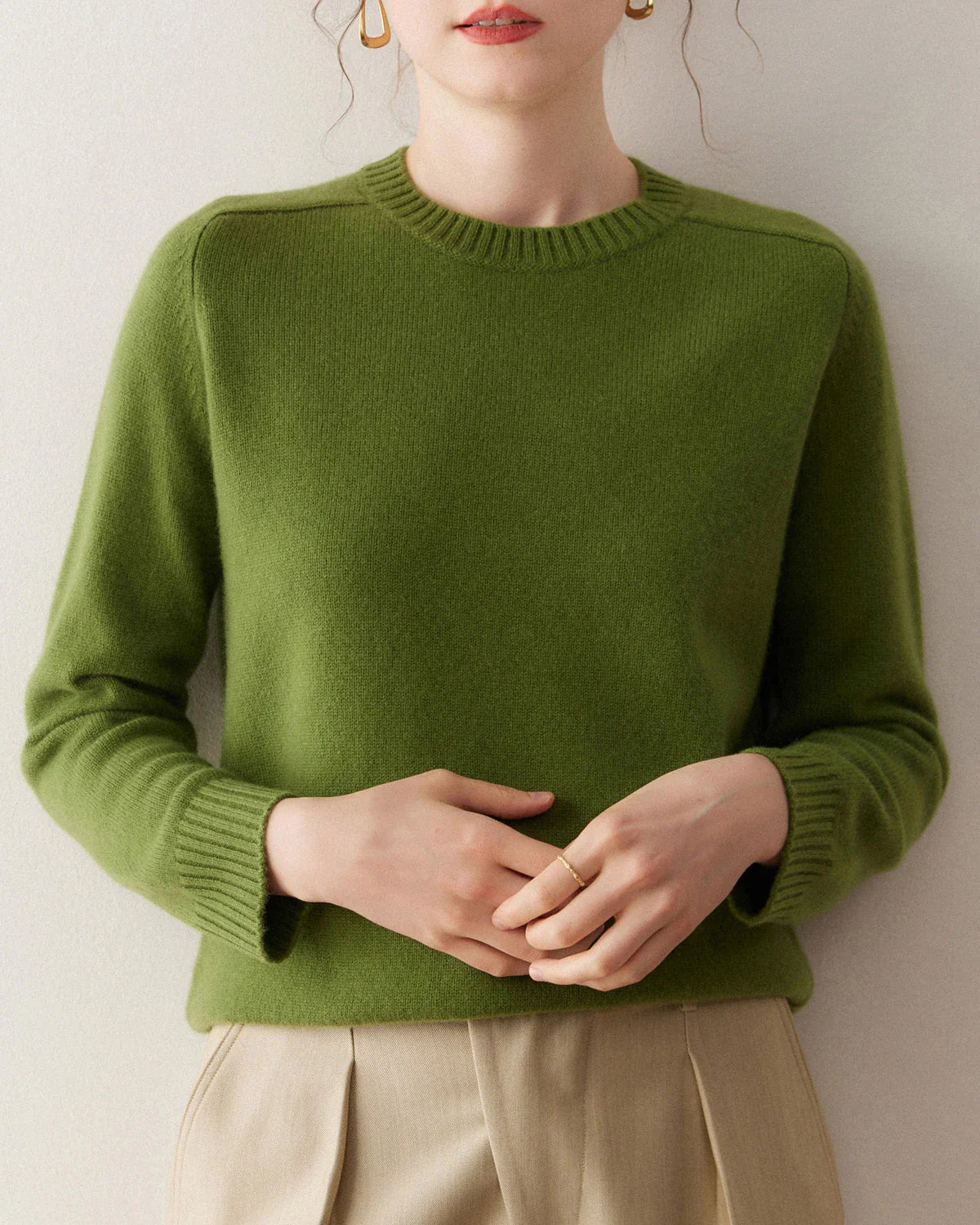 Classic Saddle Shoulder Round Neck Cashmere Sweater