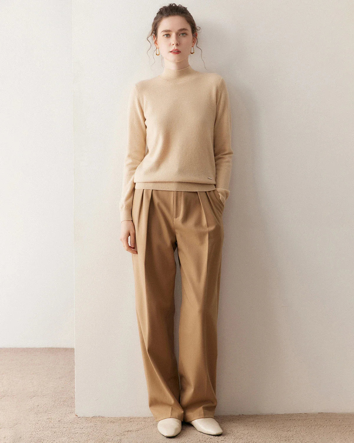 Lightweight Women’s Cashmere Pullover Sweater