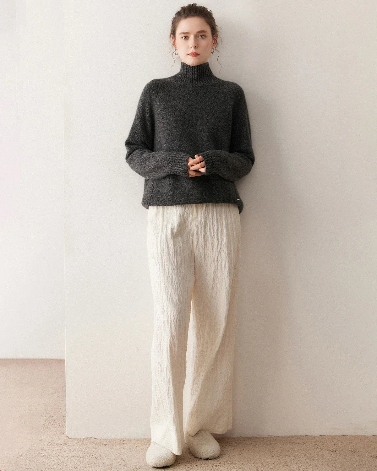 Oversized Women’s Cashmere Turtleneck Sweater