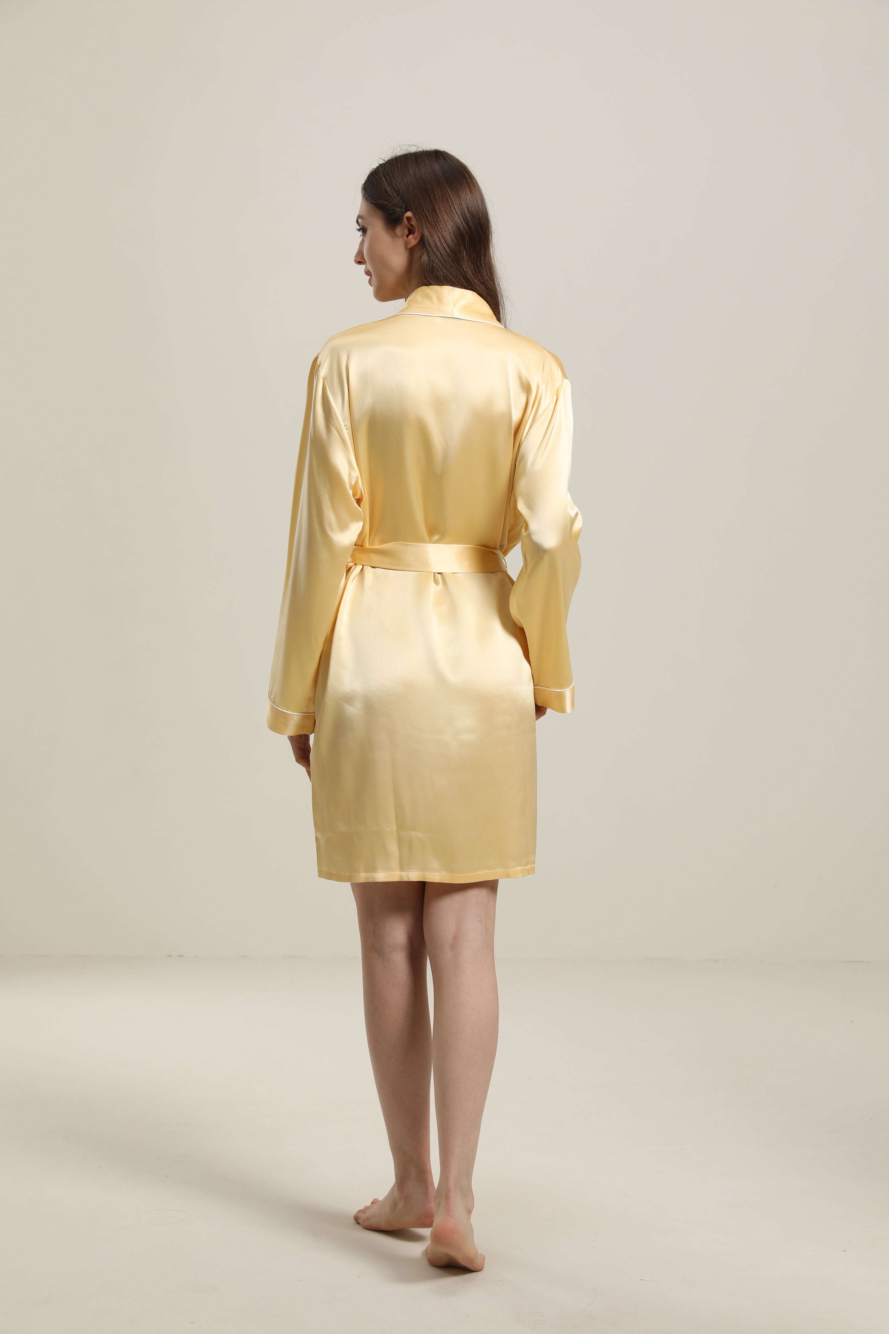 22 Momme Classic Mid Length Silk Robe For Women