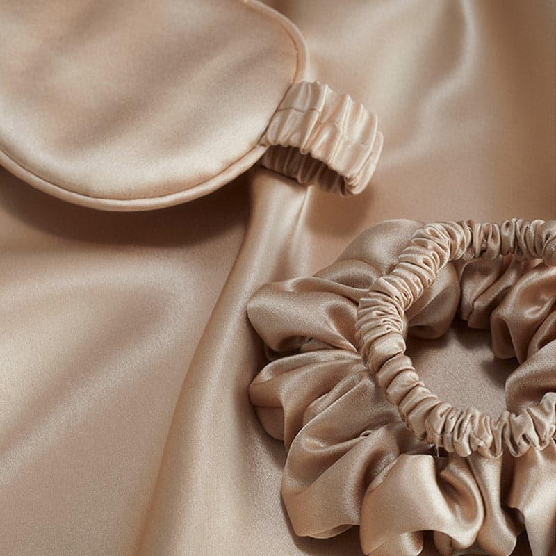 Silk Travel Suit 3 PCS Scrunchy Pillowcase And Eyemask