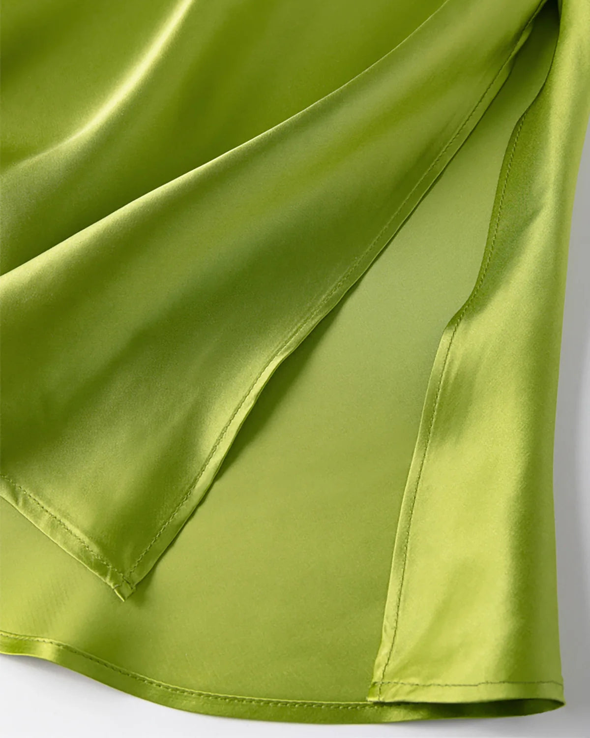 22 Momme Silk Midi Skirt