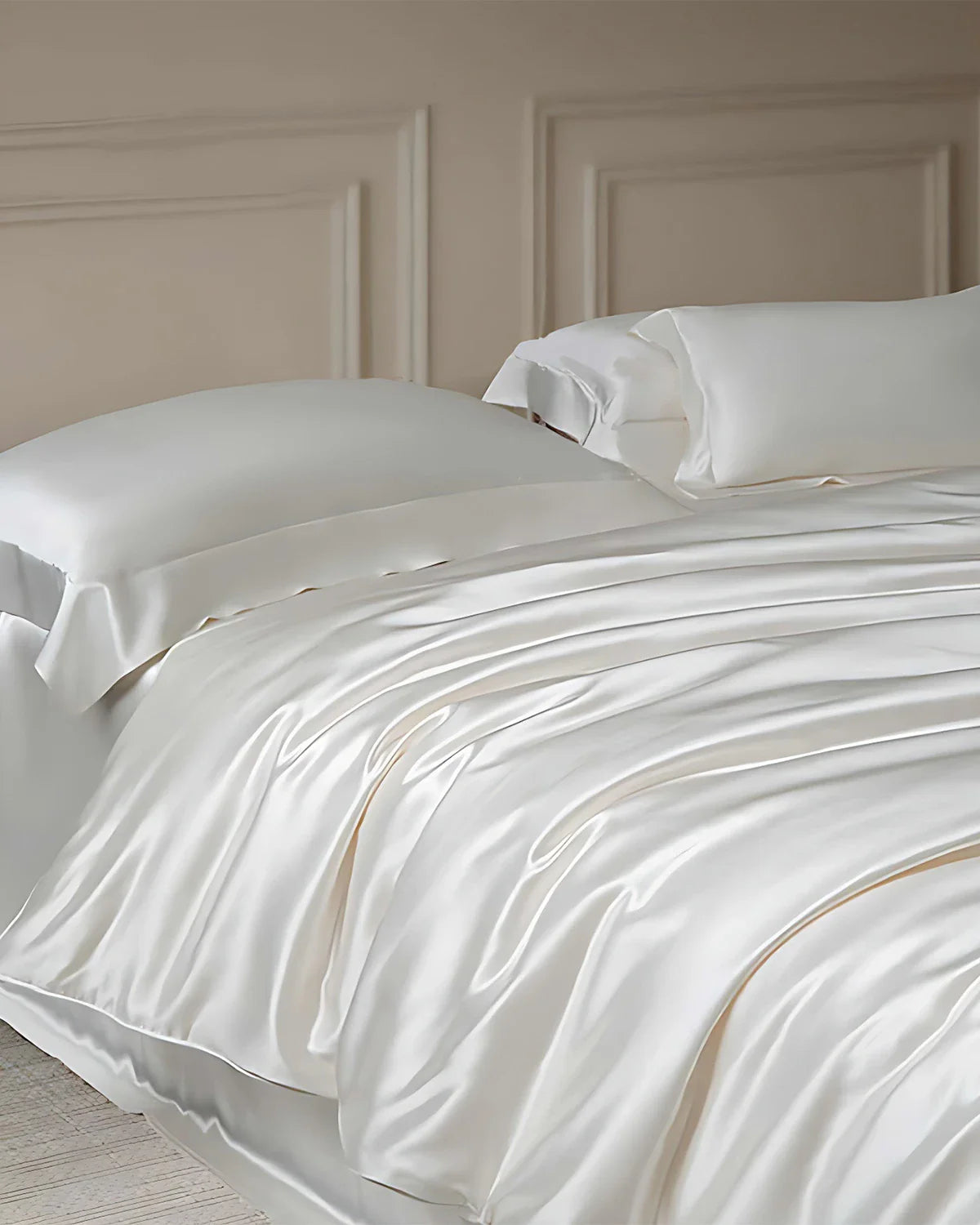 Mulberry Silk Comforter with 25 Momme Silk Shell