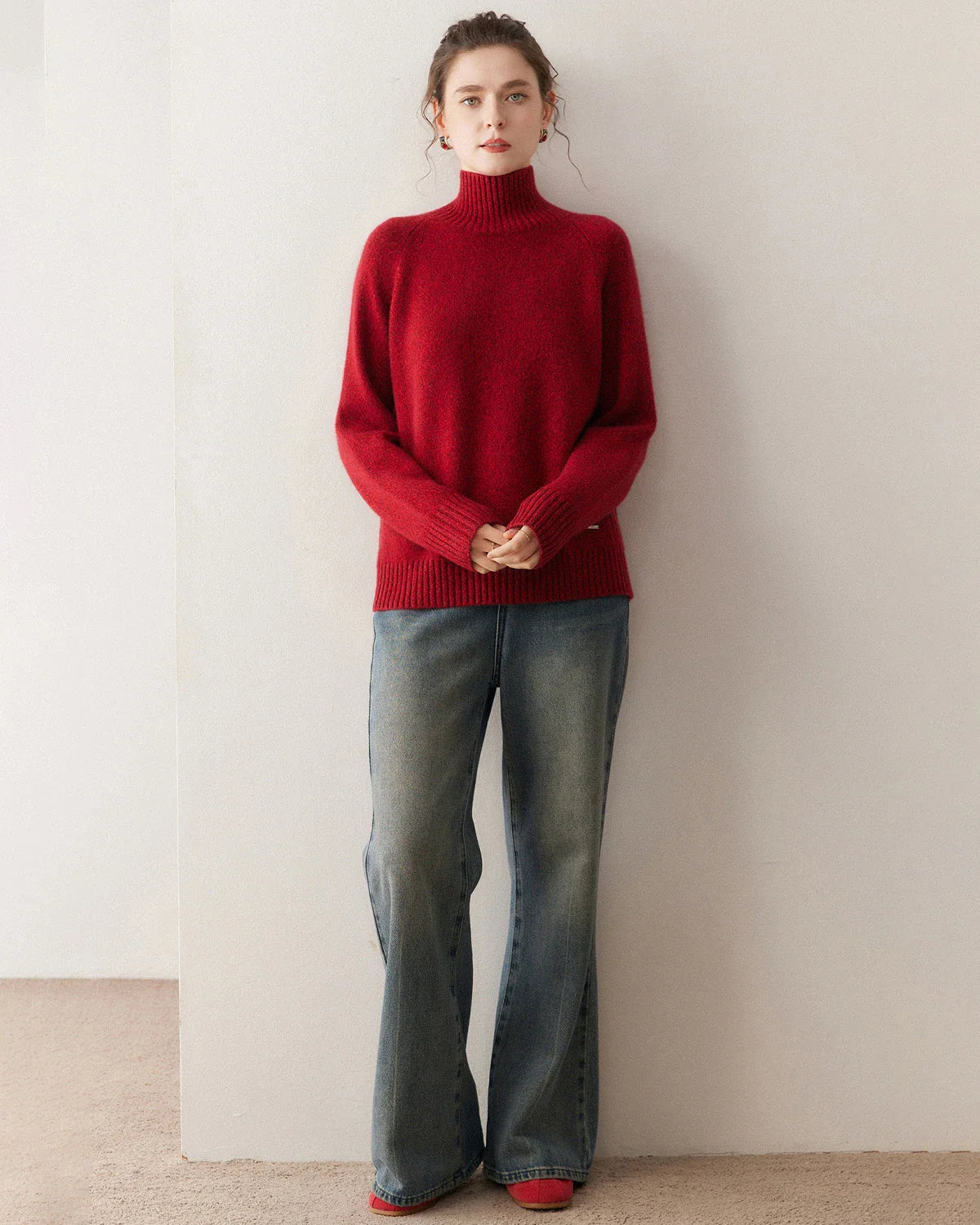 Oversized Women’s Cashmere Turtleneck Sweater