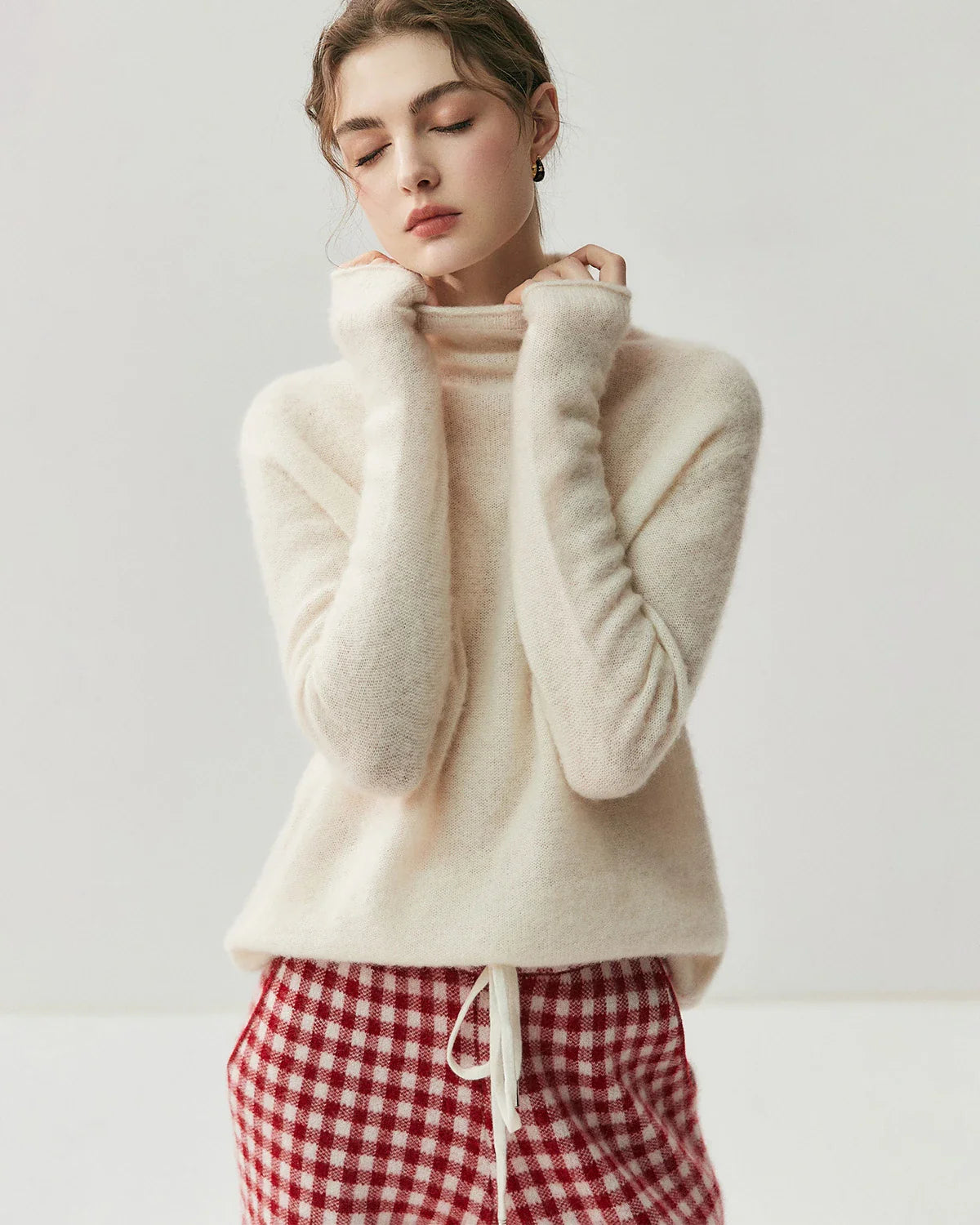 Silk-Cashmere Long Sleeve Turtleneck Sweater