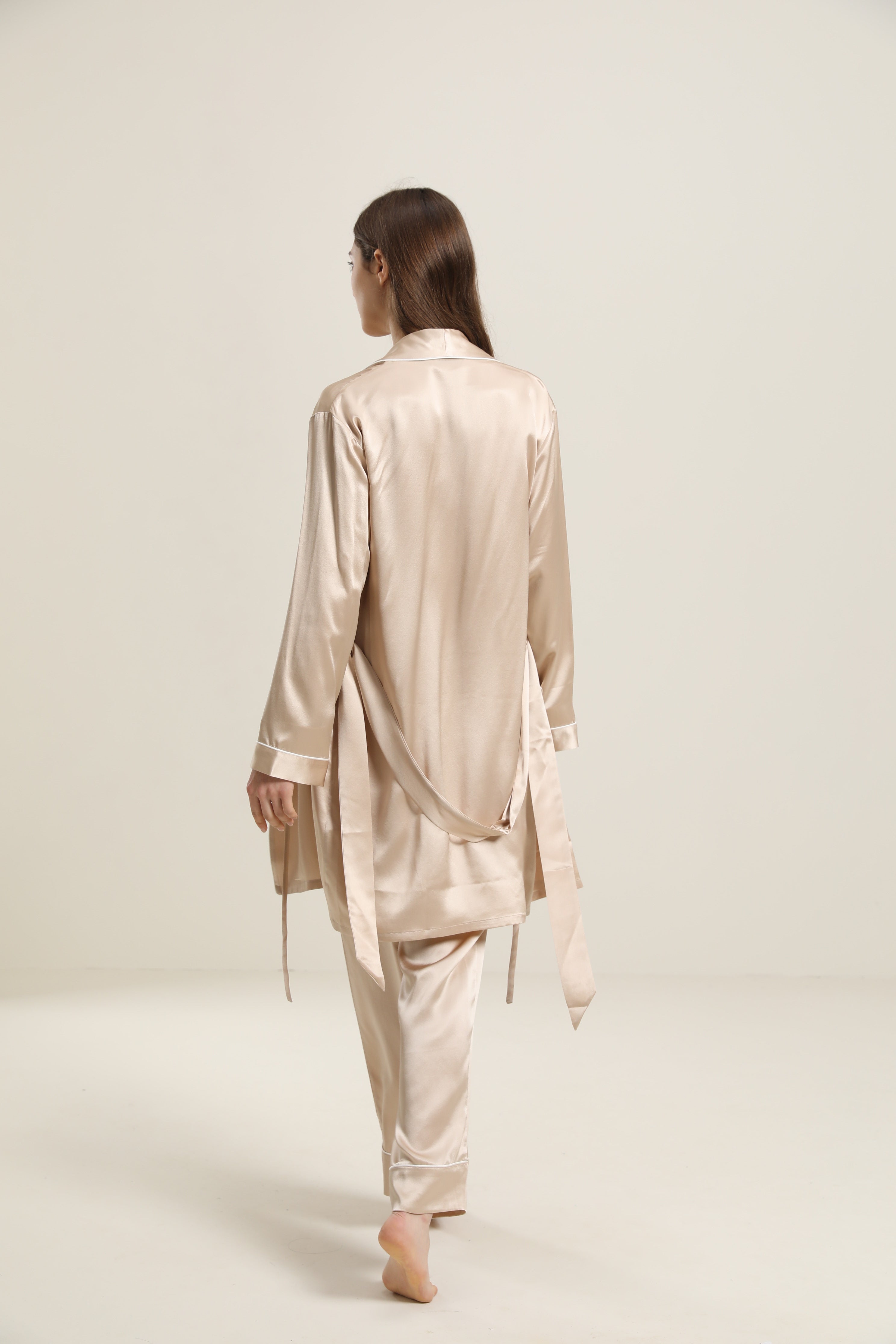 22 Momme Classic Mid Length Silk Robe For Women